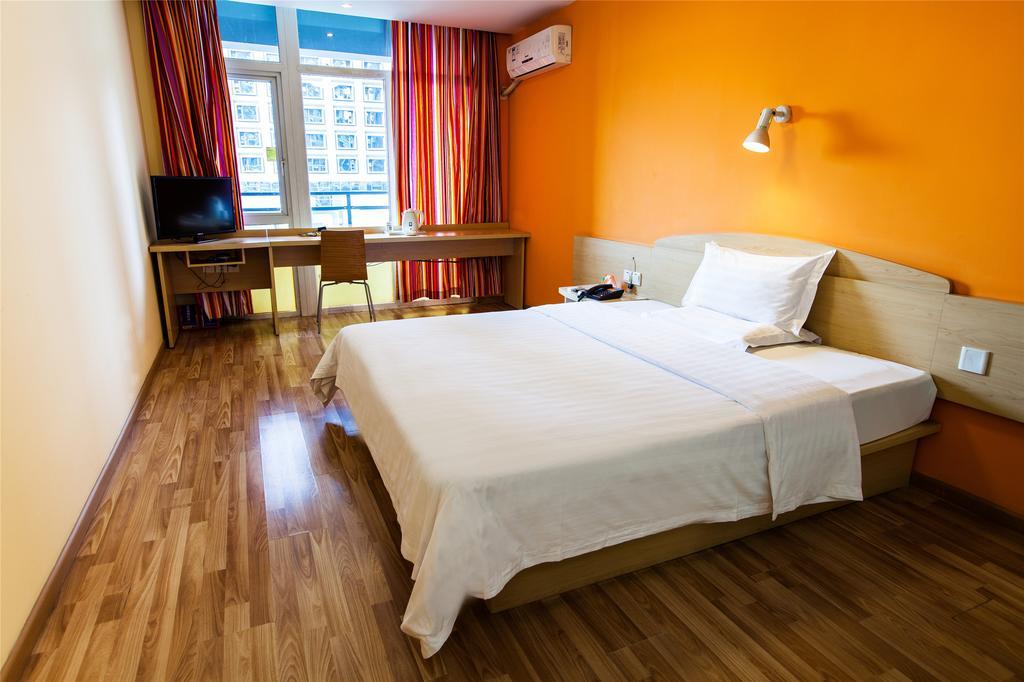 7Days Inn Qingdao Wusi Square Middle Xianggang Road Camera foto